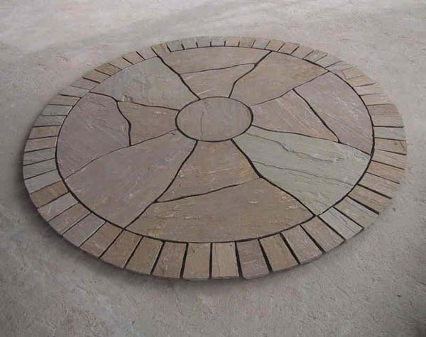 Raj Green Crazy Paving Circle